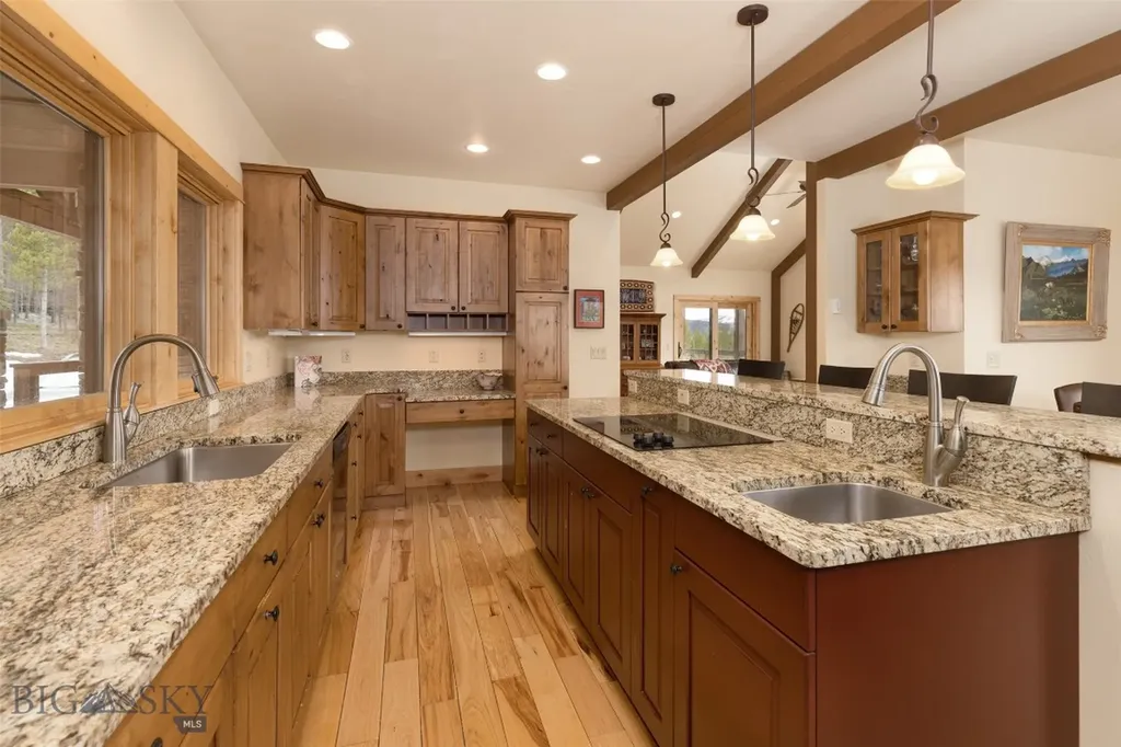 165 Trophy Bull Gallatin Gateway MT 59730
