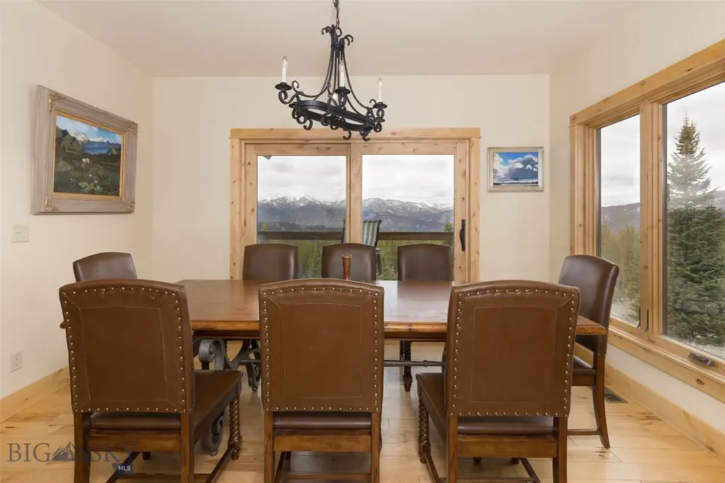 165 Trophy Bull Gallatin Gateway MT 59730