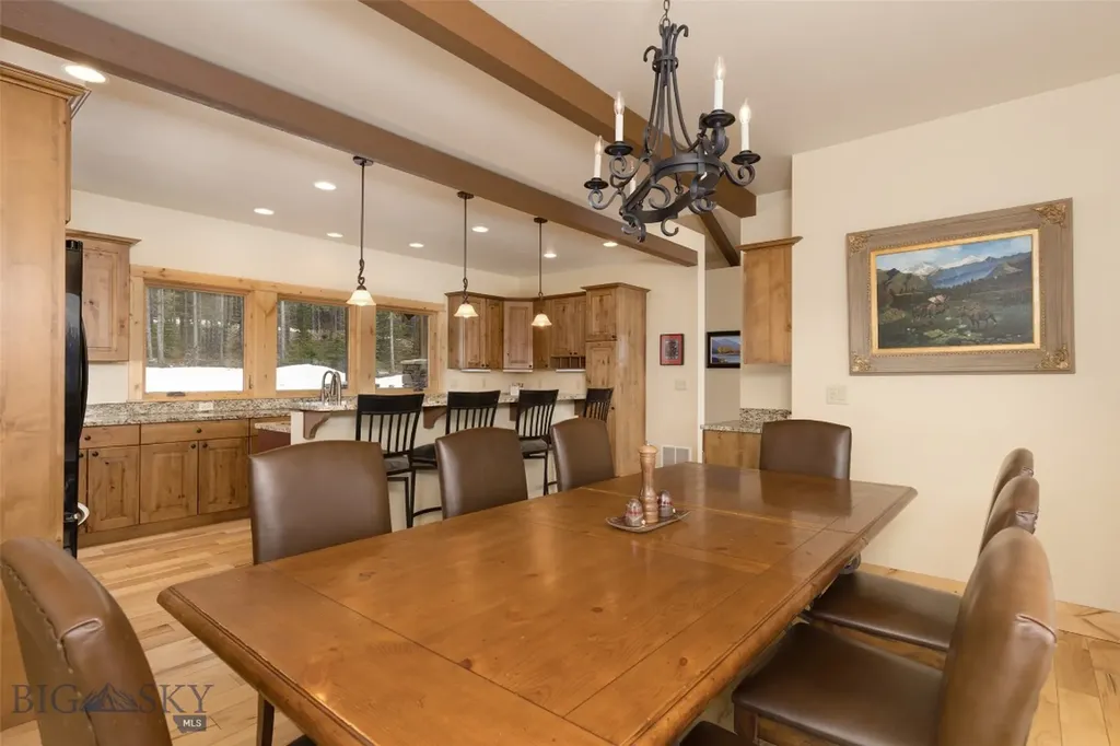 165 Trophy Bull Gallatin Gateway MT 59730