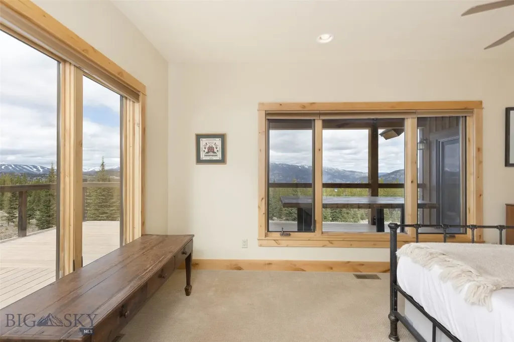 165 Trophy Bull Gallatin Gateway MT 59730