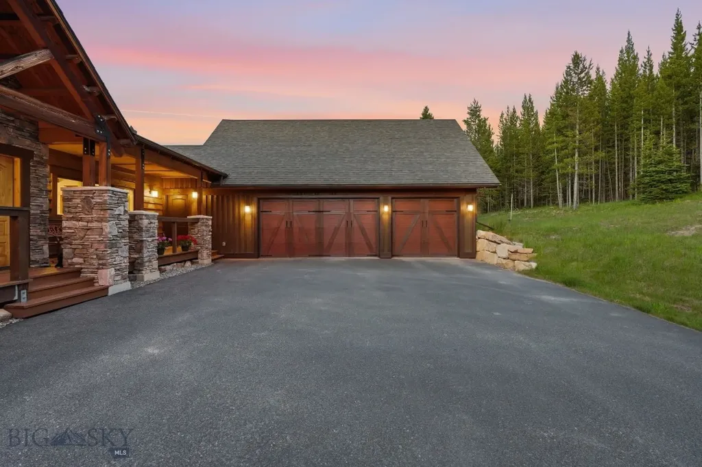 165 Trophy Bull Gallatin Gateway MT 59730