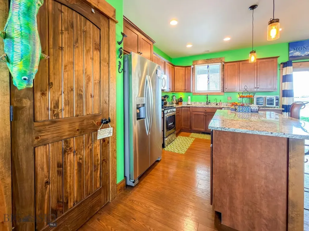 324 NW Passage Lane Manhattan MT 59741