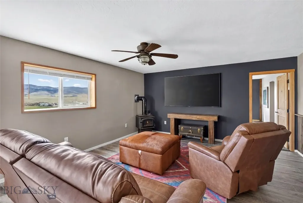 10 Lester Lane Cardwell MT 59721