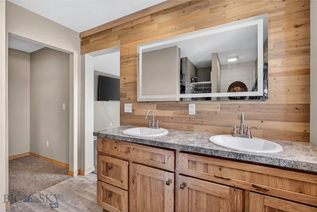 10 Lester Lane Cardwell MT 59721