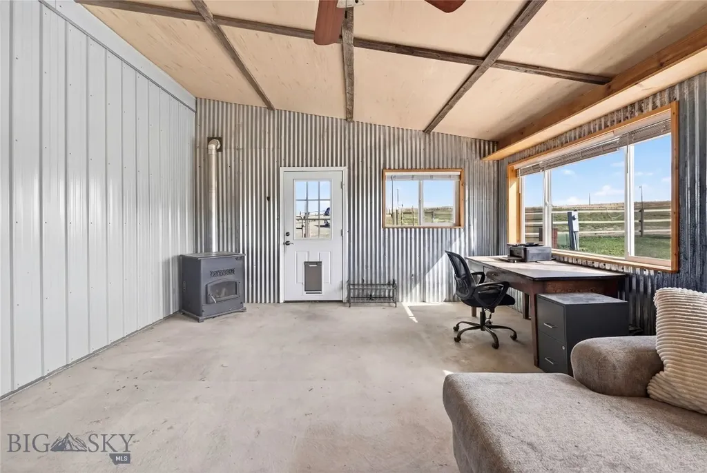 10 Lester Lane Cardwell MT 59721