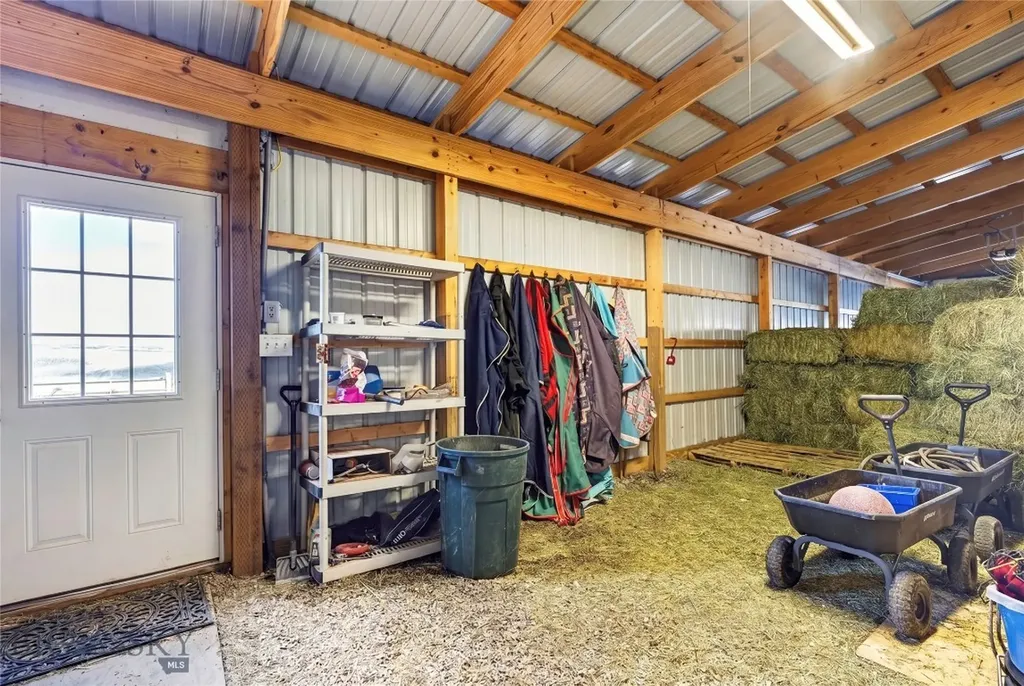 10 Lester Lane Cardwell MT 59721