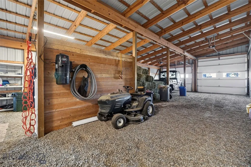 10 Lester Lane Cardwell MT 59721