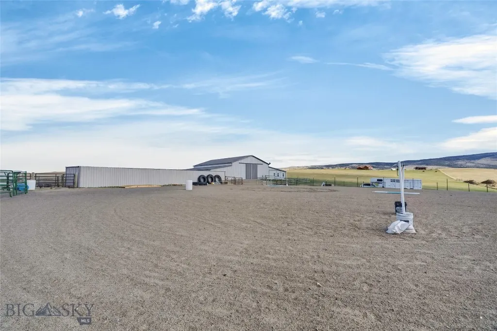 10 Lester Lane Cardwell MT 59721