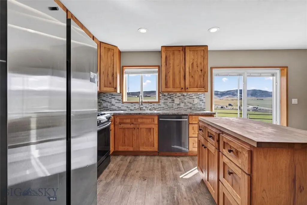 10 Lester Lane Cardwell MT 59721