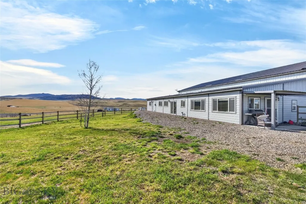 10 Lester Lane Cardwell MT 59721