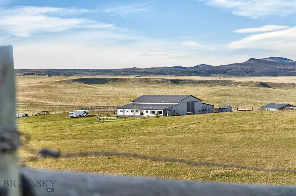10 Lester Lane Cardwell MT 59721