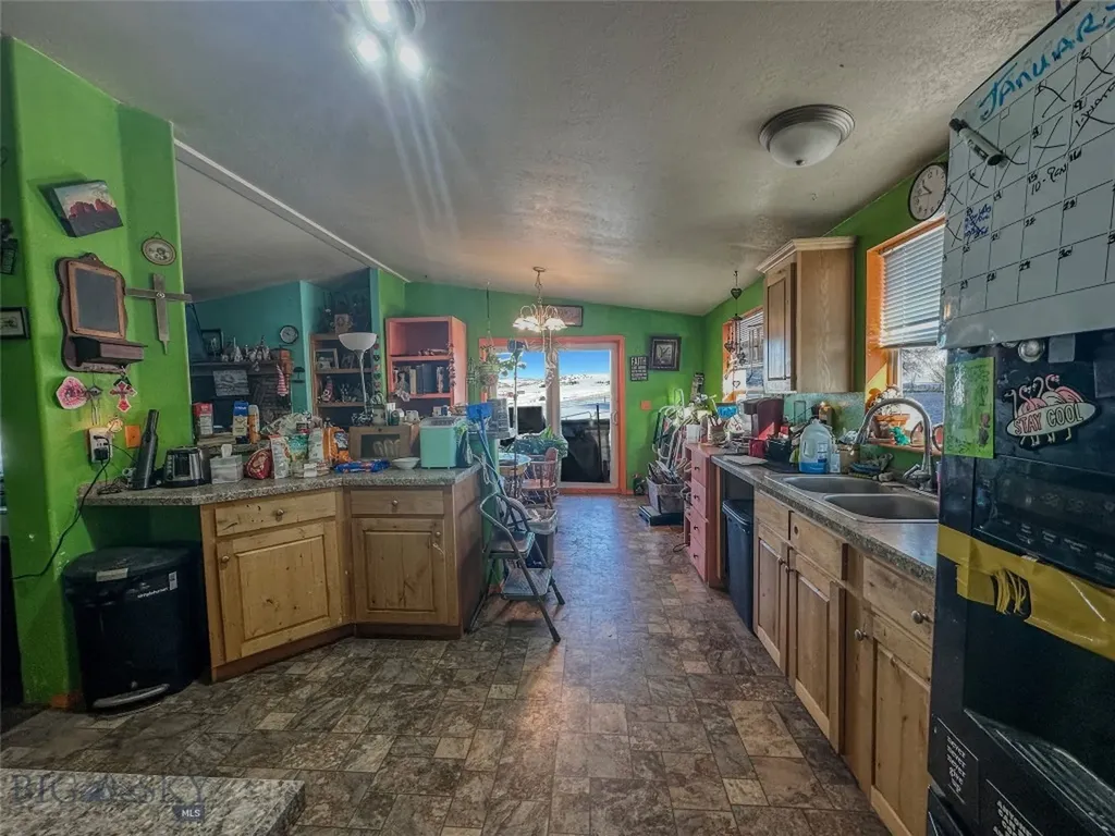 7135 Raven Belgrade MT 59714