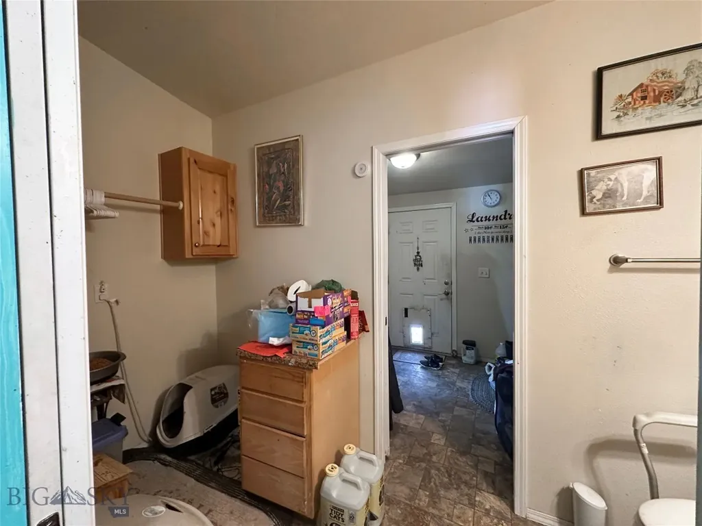 7135 Raven Belgrade MT 59714