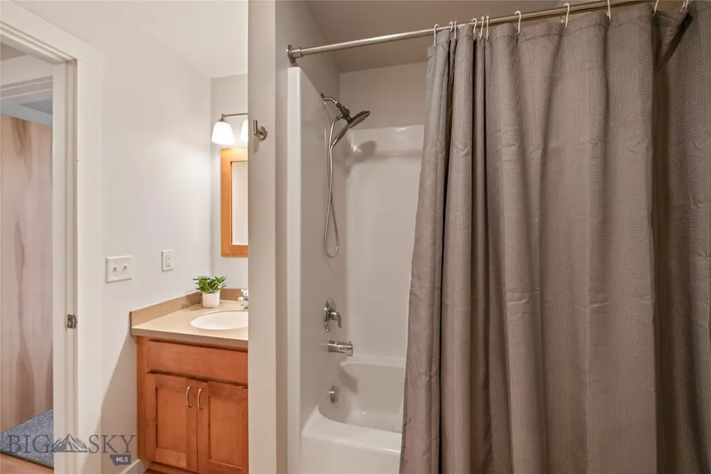 228 S Cottonwood Road Bozeman MT 59718