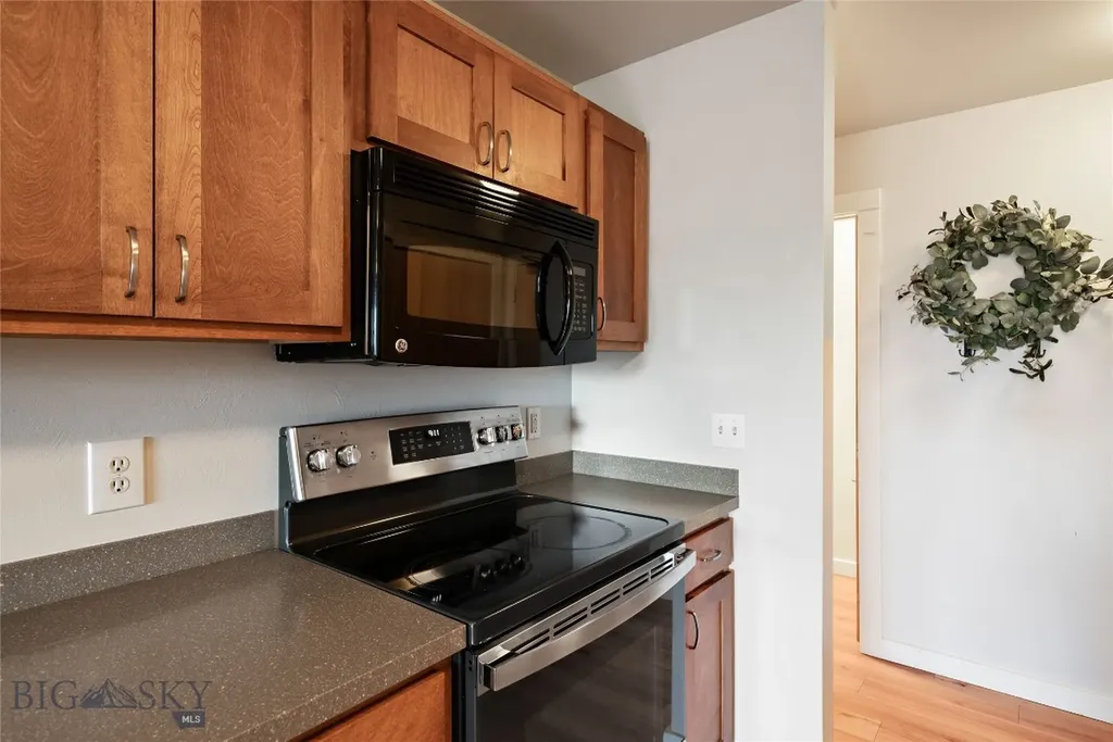 228 S Cottonwood Road Bozeman MT 59718