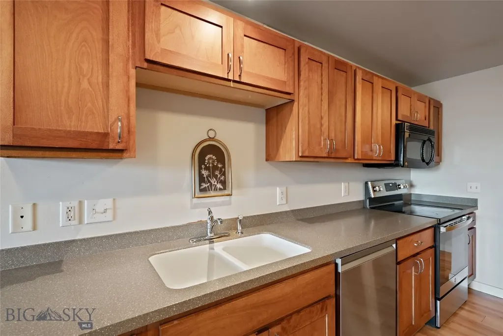 228 S Cottonwood Road Bozeman MT 59718