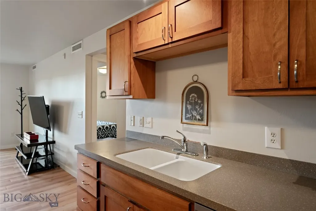 228 S Cottonwood Road Bozeman MT 59718