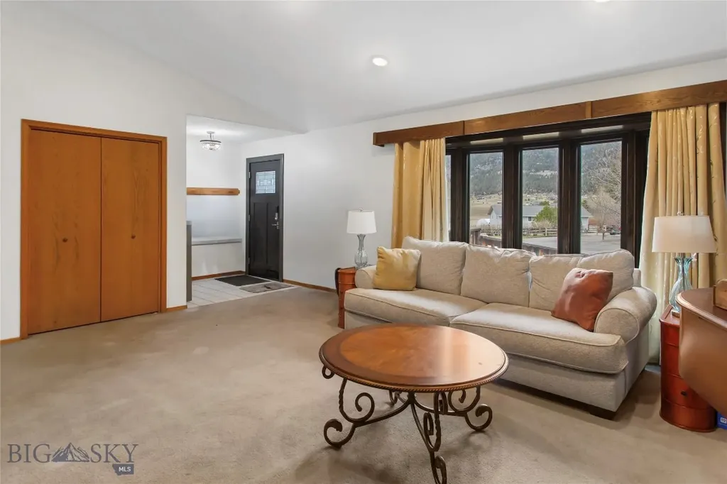 238 Meadow View Butte MT 59701
