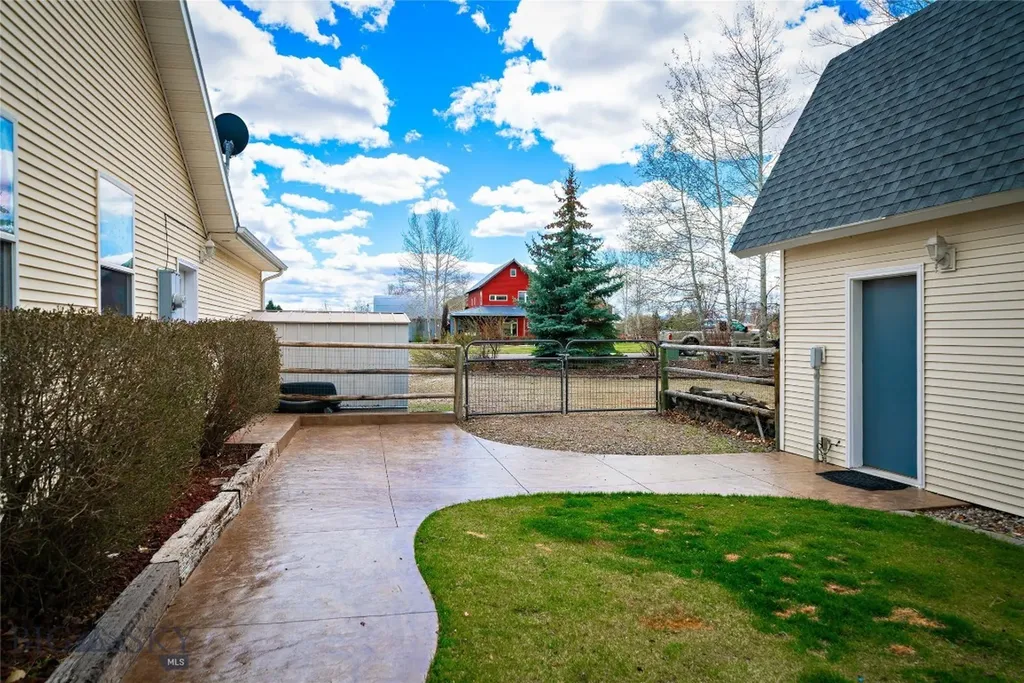 153 Stag Street Belgrade MT 59714