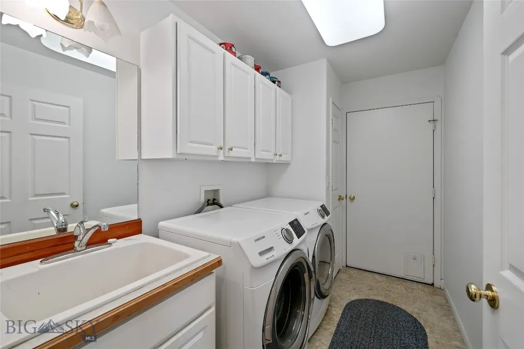 153 Stag Street Belgrade MT 59714