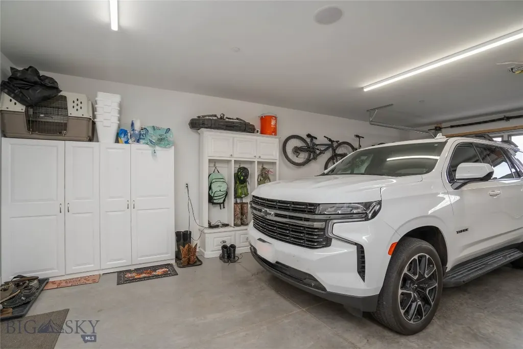 28 Defender Lane Bozeman MT 59718