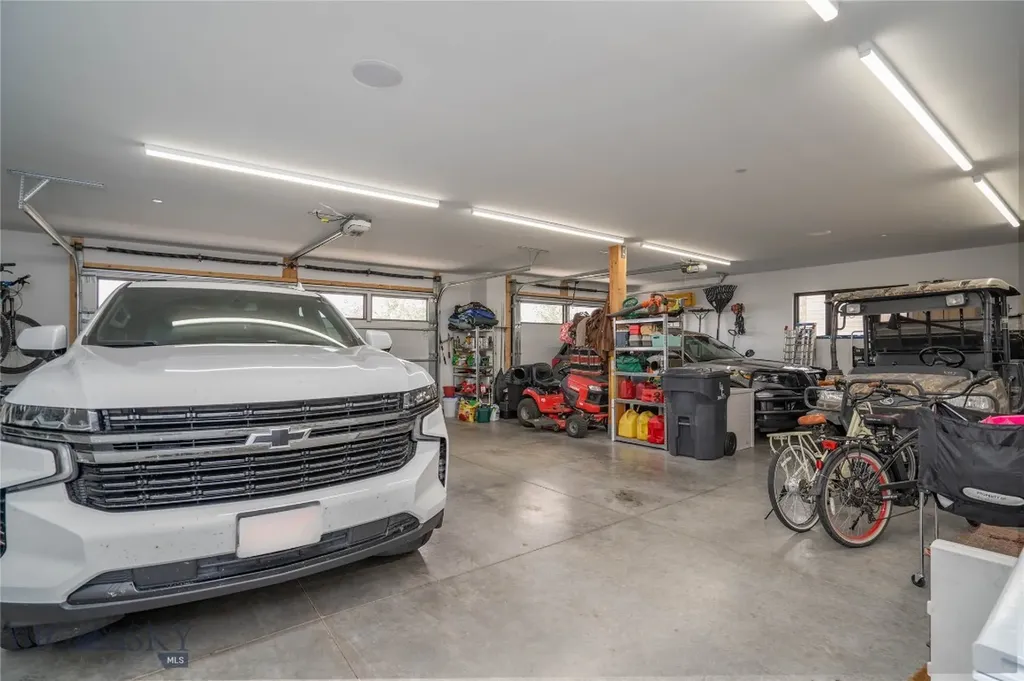 28 Defender Lane Bozeman MT 59718