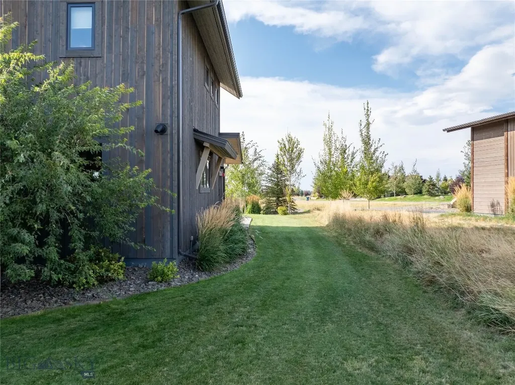 28 Defender Lane Bozeman MT 59718