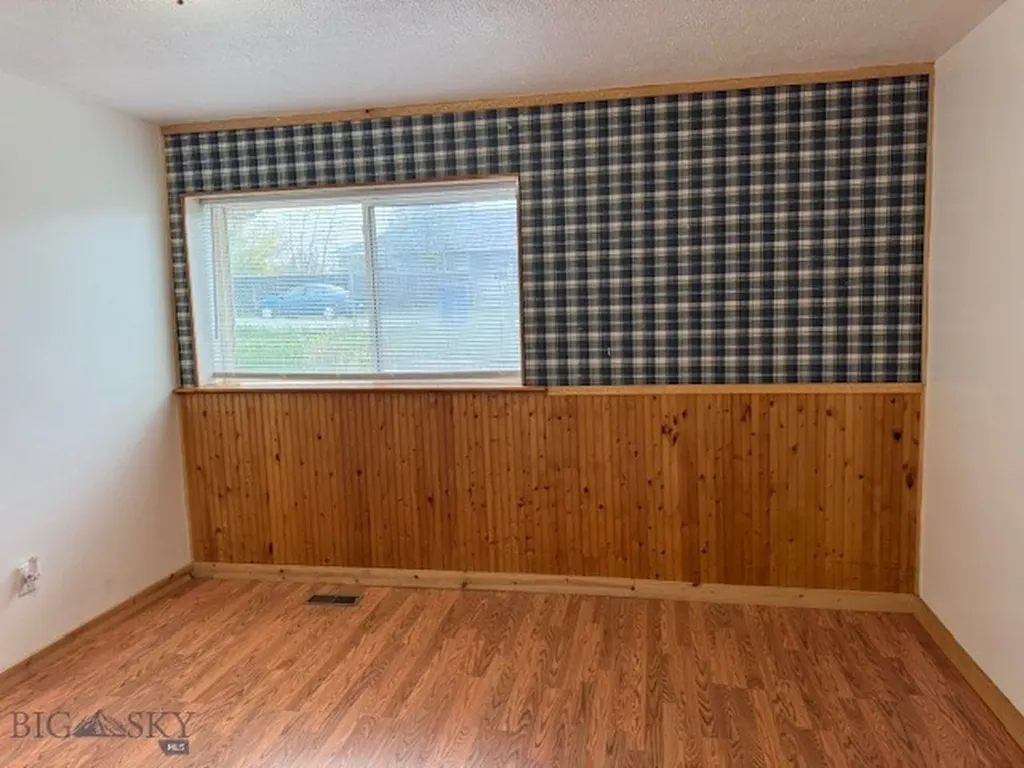 302 10th Belgrade MT 59714
