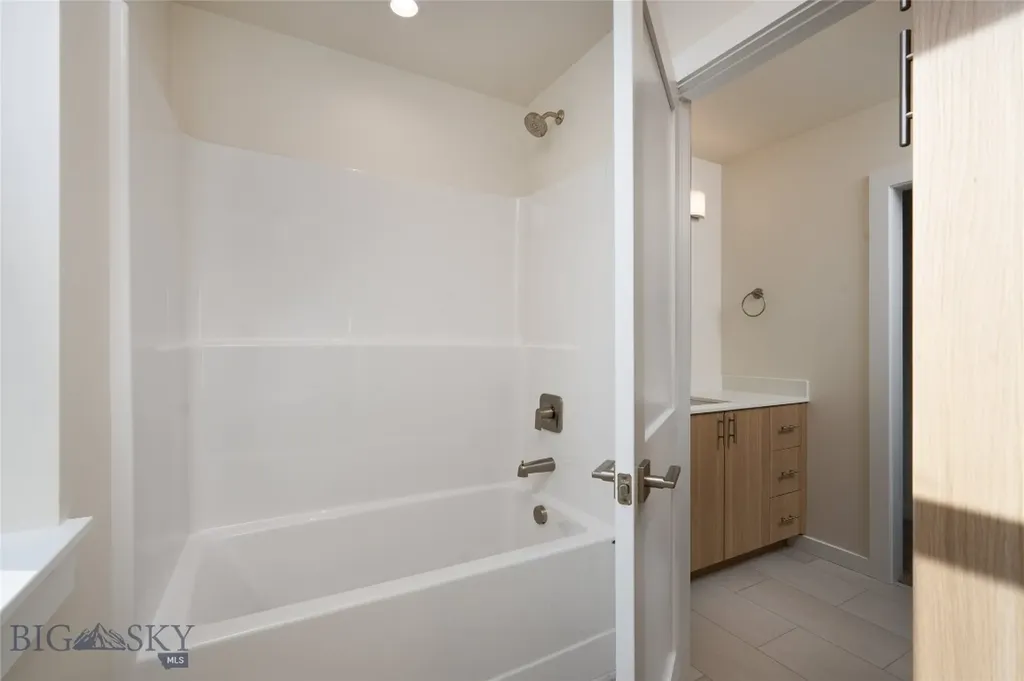 811 Spaniel Lane Belgrade MT 59714