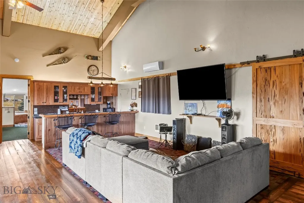 28 Great Escape Wilsall MT 59086