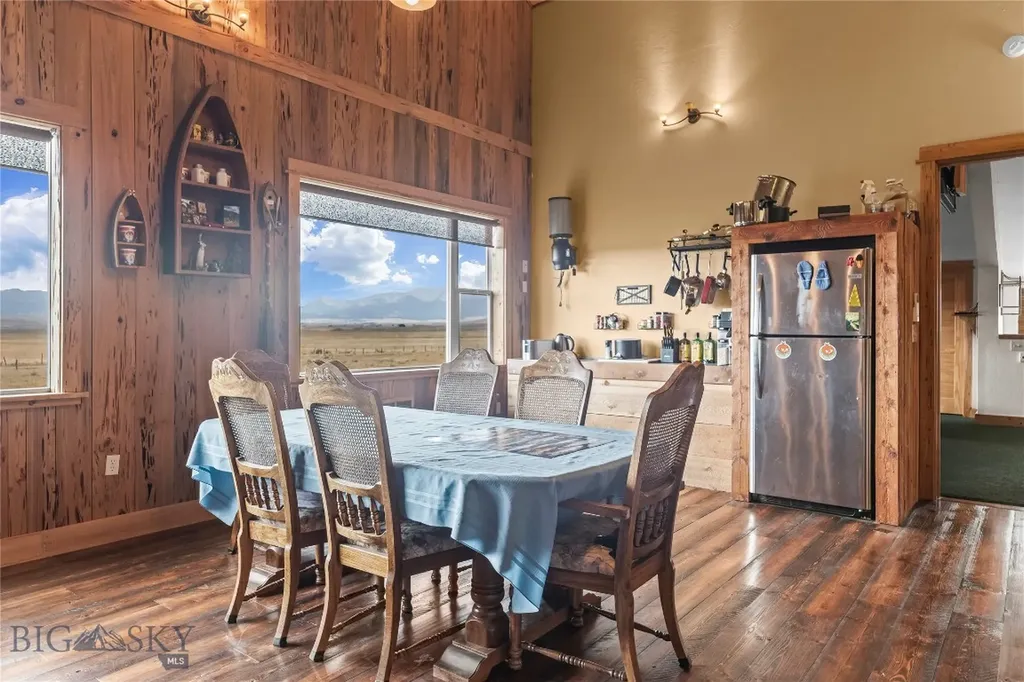 28 Great Escape Wilsall MT 59086