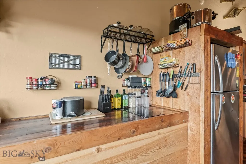 28 Great Escape Wilsall MT 59086