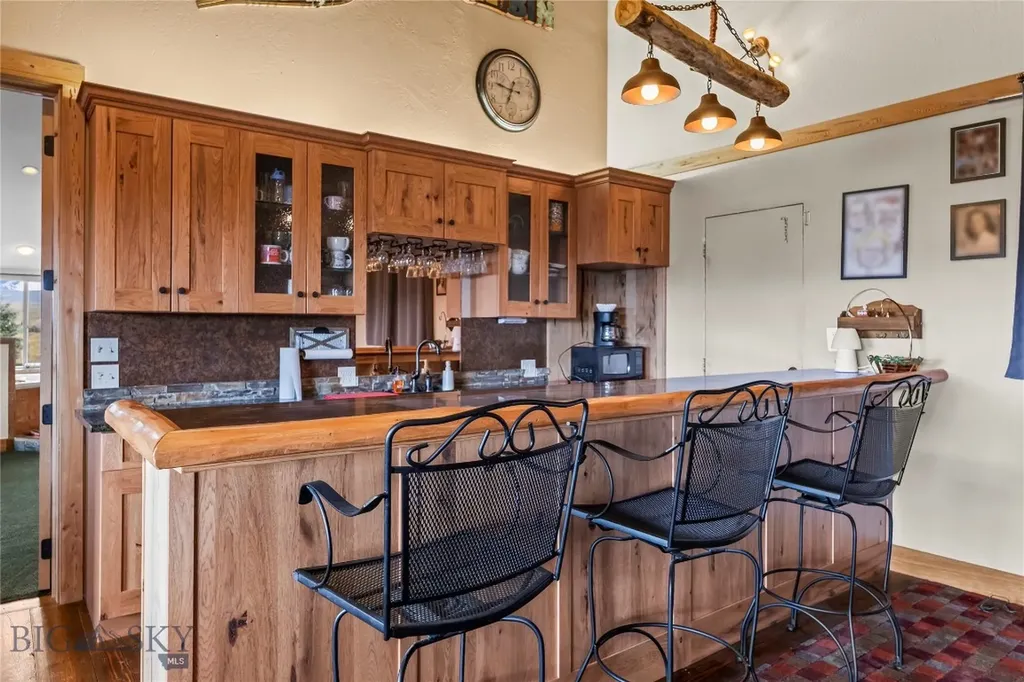 28 Great Escape Wilsall MT 59086
