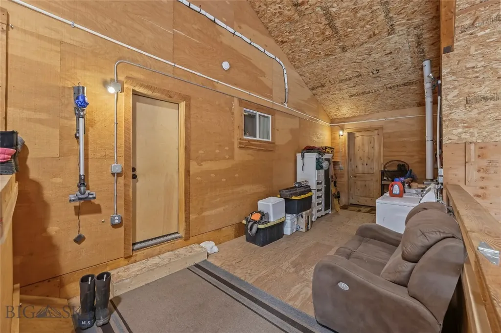 28 Great Escape Wilsall MT 59086