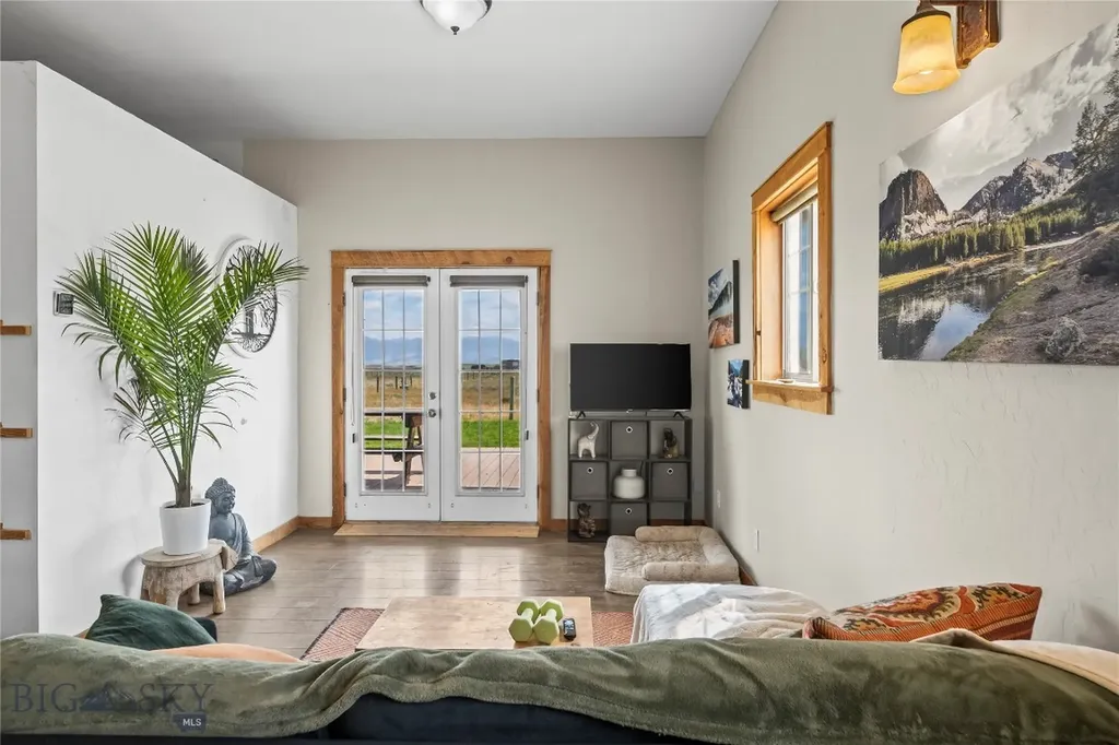 28 Great Escape Wilsall MT 59086