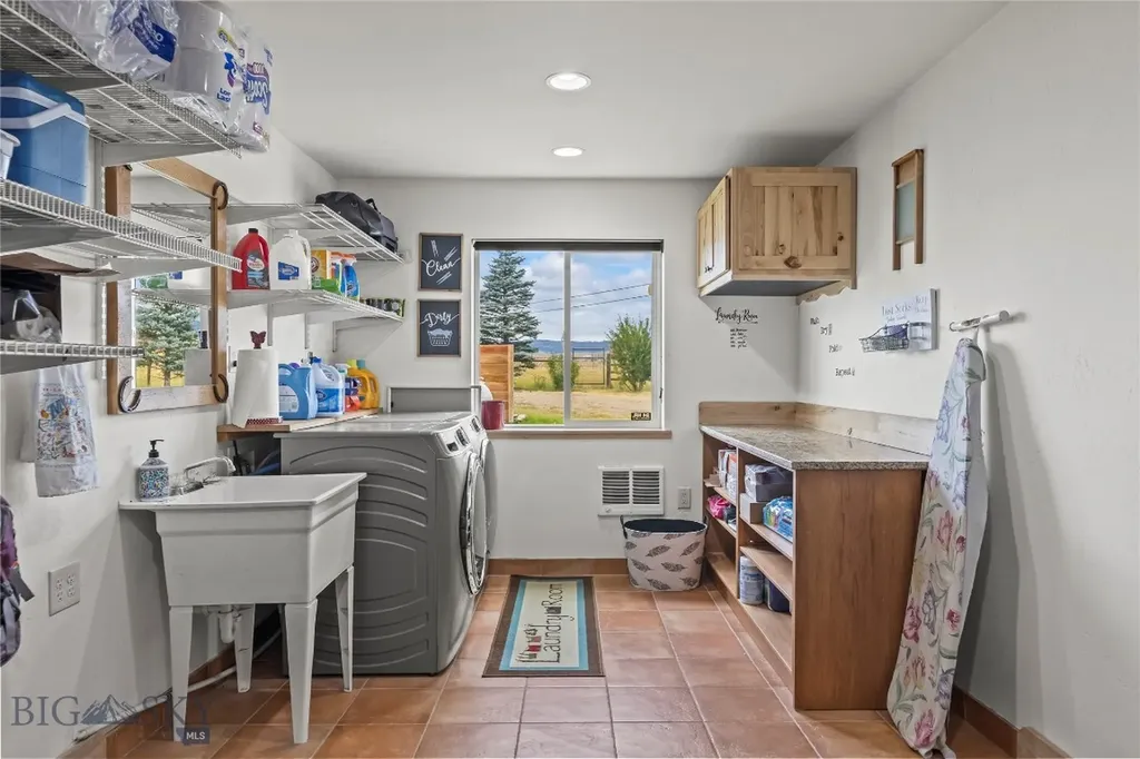 28 Great Escape Wilsall MT 59086