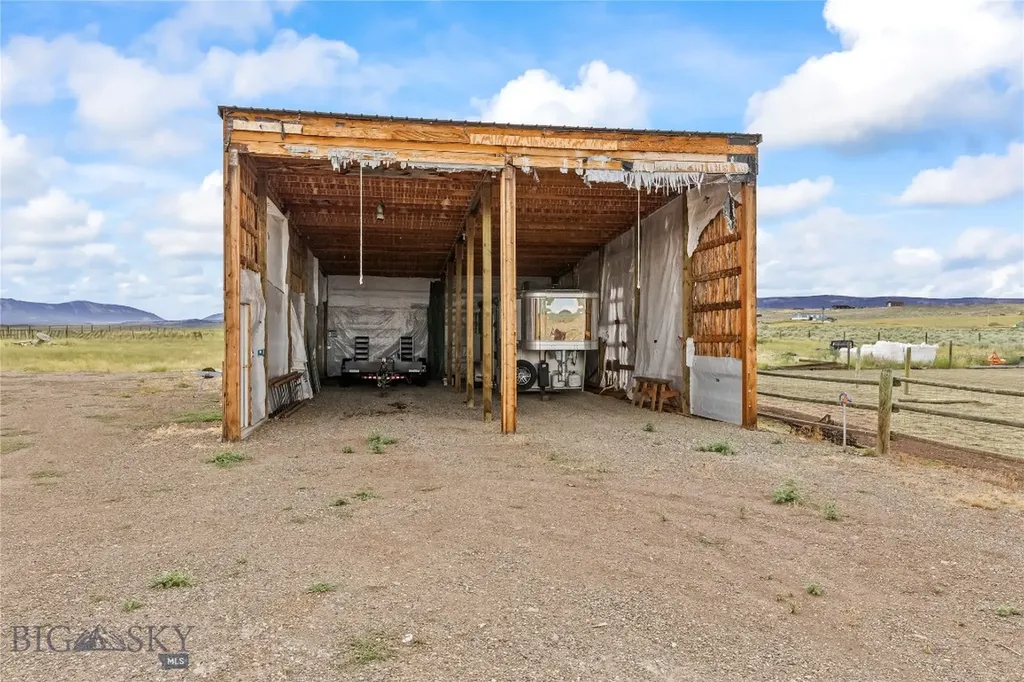28 Great Escape Wilsall MT 59086