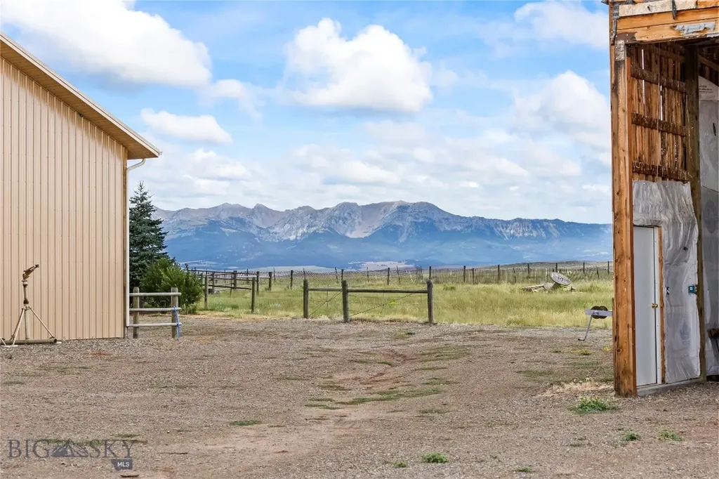 28 Great Escape Wilsall MT 59086