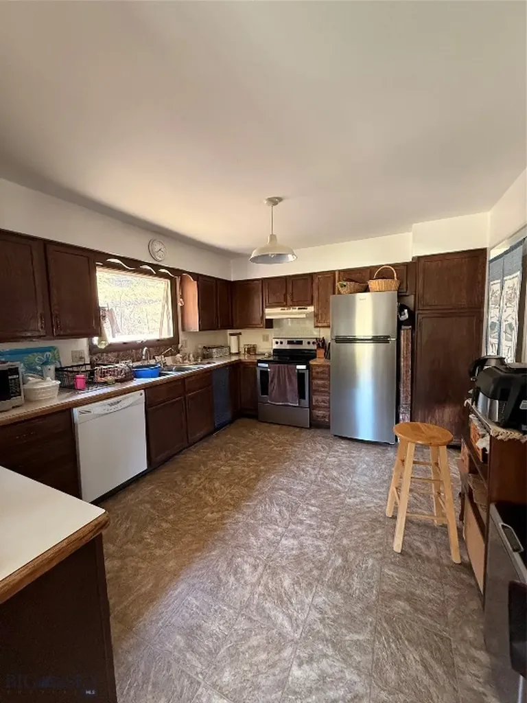 8350 Sypes Canyon Road Bozeman MT 59715