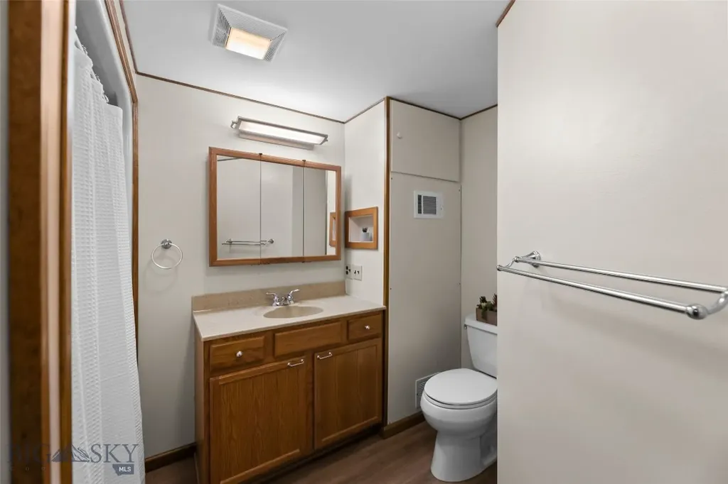1065 Us Highway 89 S Gardiner MT 59030