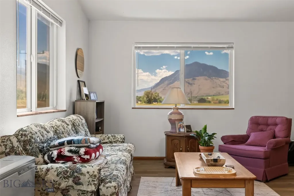 1065 Us Highway 89 S Gardiner MT 59030