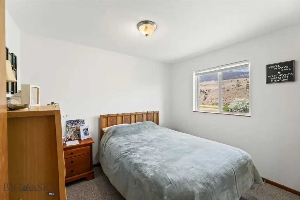 1065 Us Highway 89 S Gardiner MT 59030