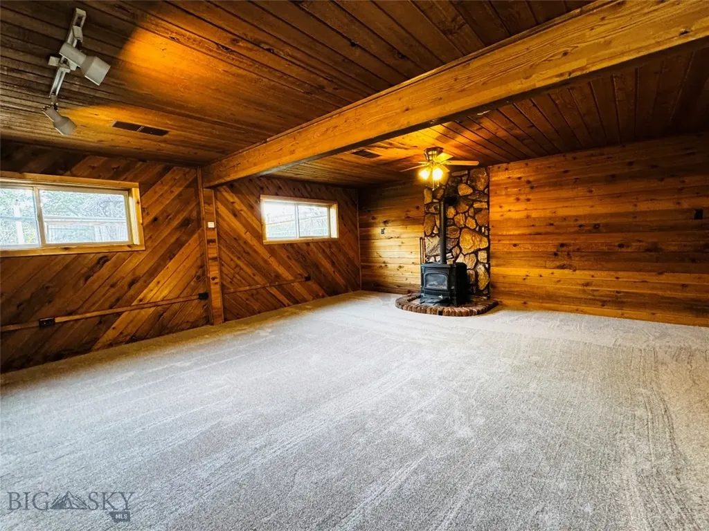 118 Elm Lane Livingston MT 59047