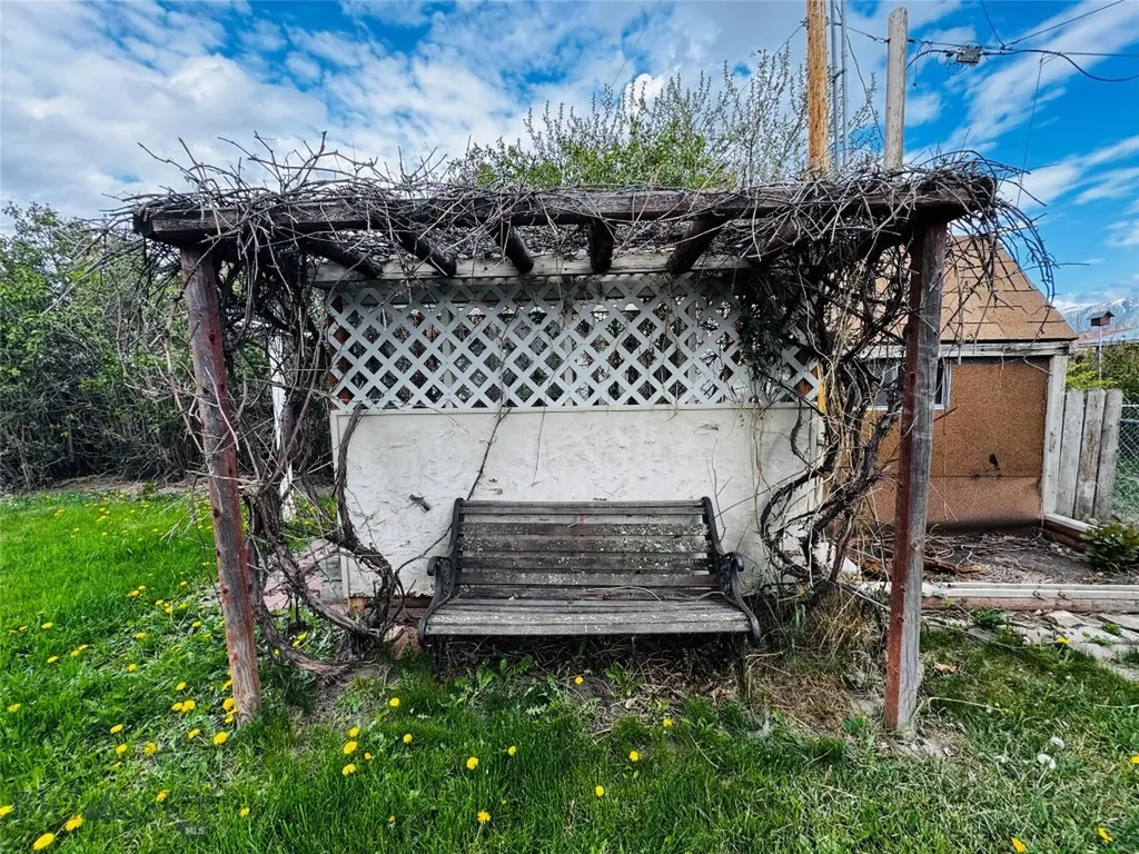 118 Elm Lane Livingston MT 59047