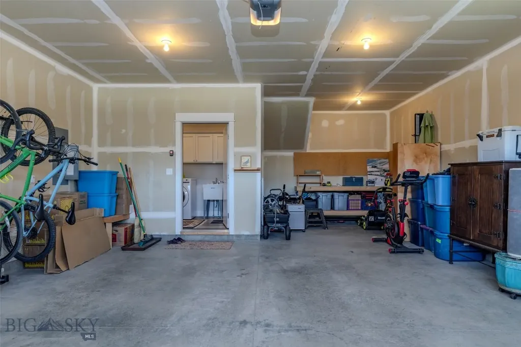 1115 Sweetgrass Livingston MT 59047
