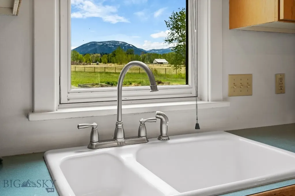 648 Bushnell Road Bozeman MT 59718