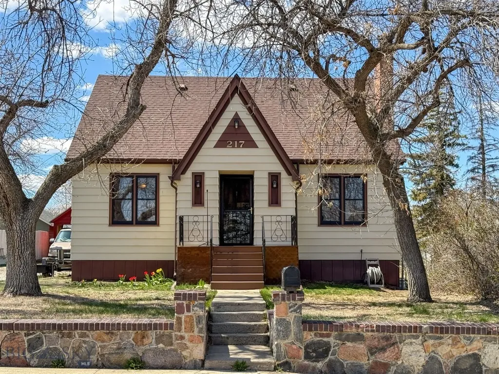 217 8th Avenue N Shelby MT 59474