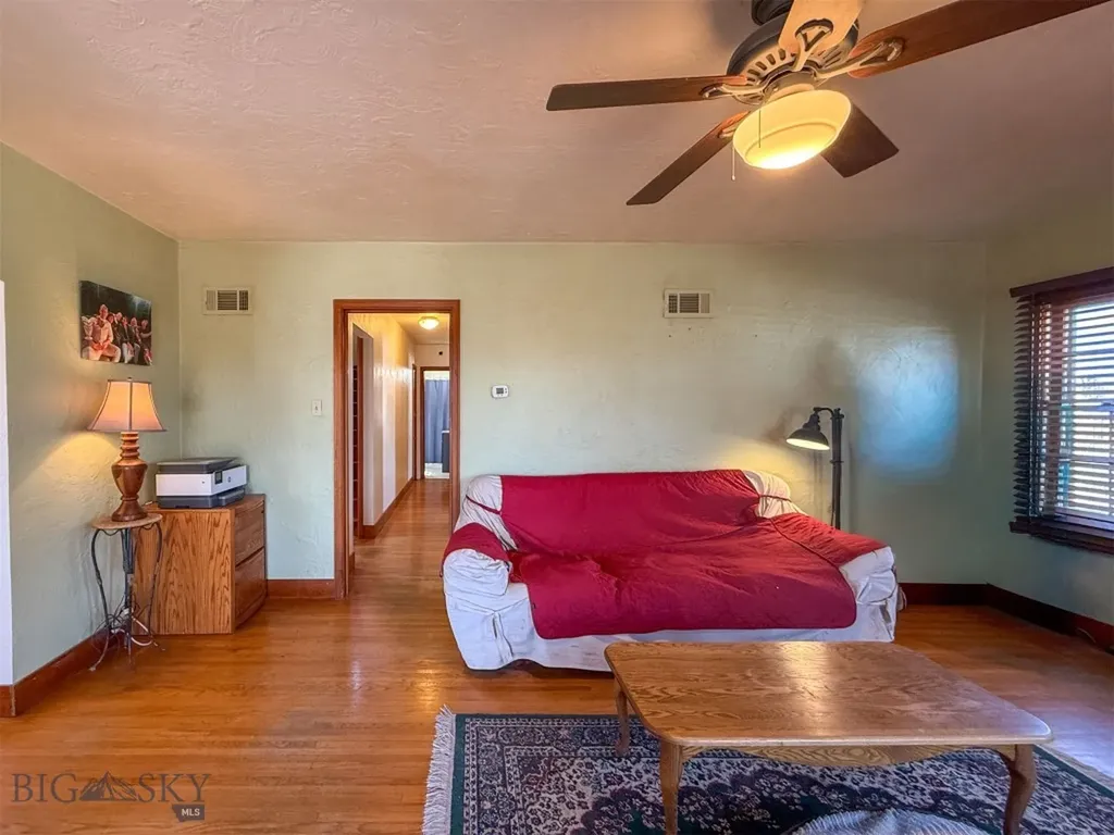 217 8th Avenue N Shelby MT 59474