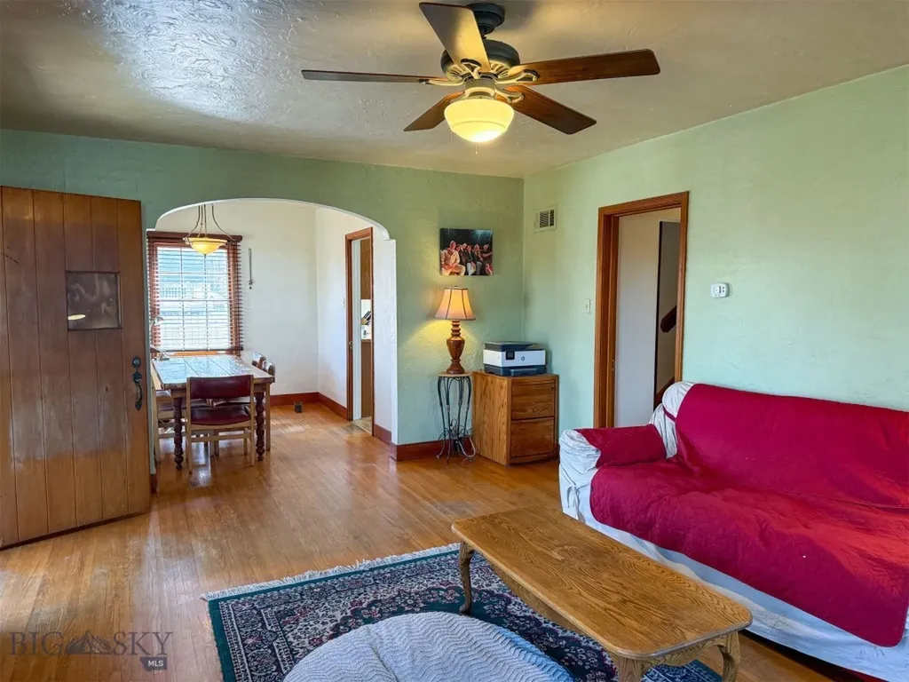 217 8th Avenue N Shelby MT 59474
