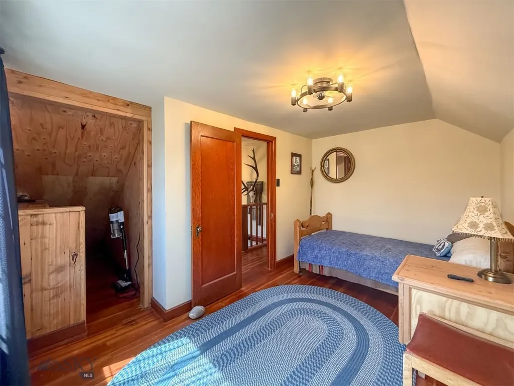 217 8th Avenue N Shelby MT 59474